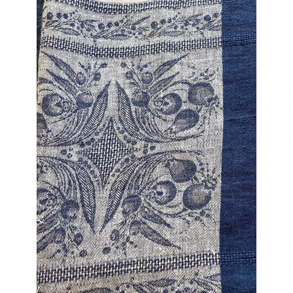 Williams Sonoma Blue and Cream Jacquard Linen Tablecloth